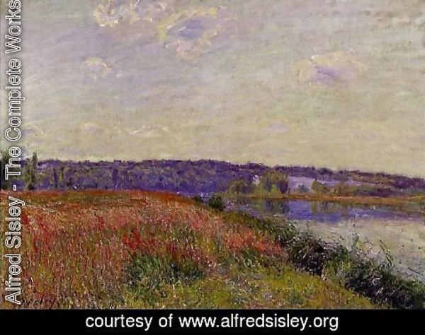 Alfred Sisley - The Fields and Hills of Veneux-Nadon